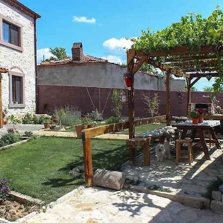 Tatil Evi Mutlu Koy'de Sakinligin Adresi Ayvalı